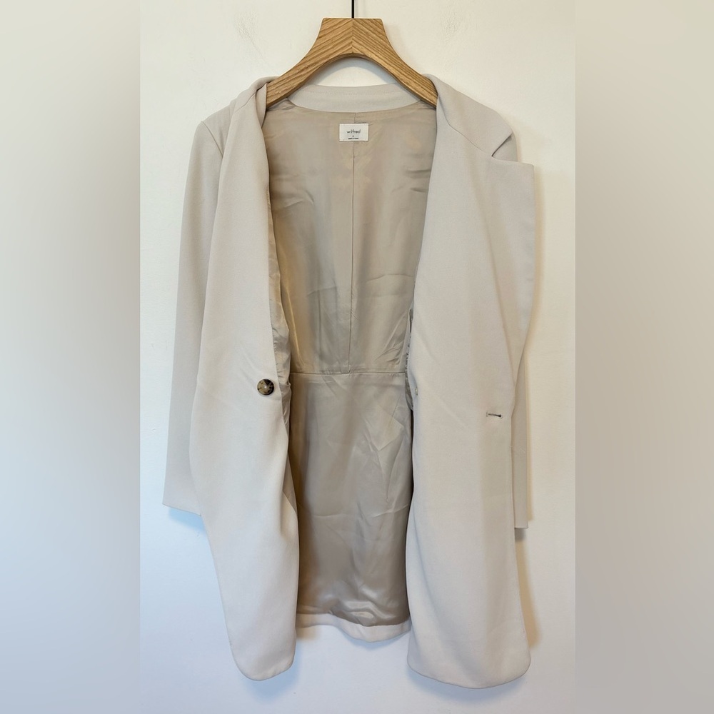 Aritzia wilfred Audrina Dress / jacket. , sz : 6 - Picture 6 of 9